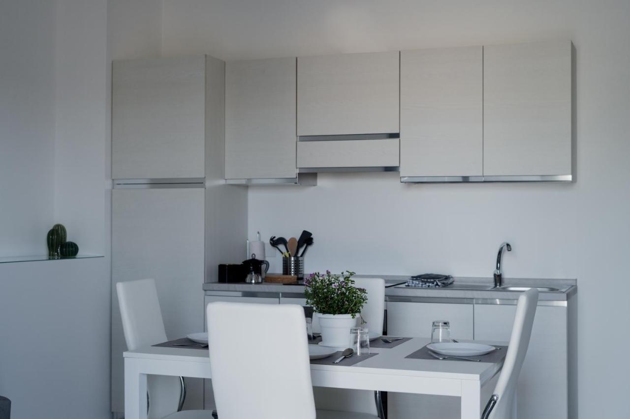 Domus Residence - Lucrezio - Бари Екстериор снимка