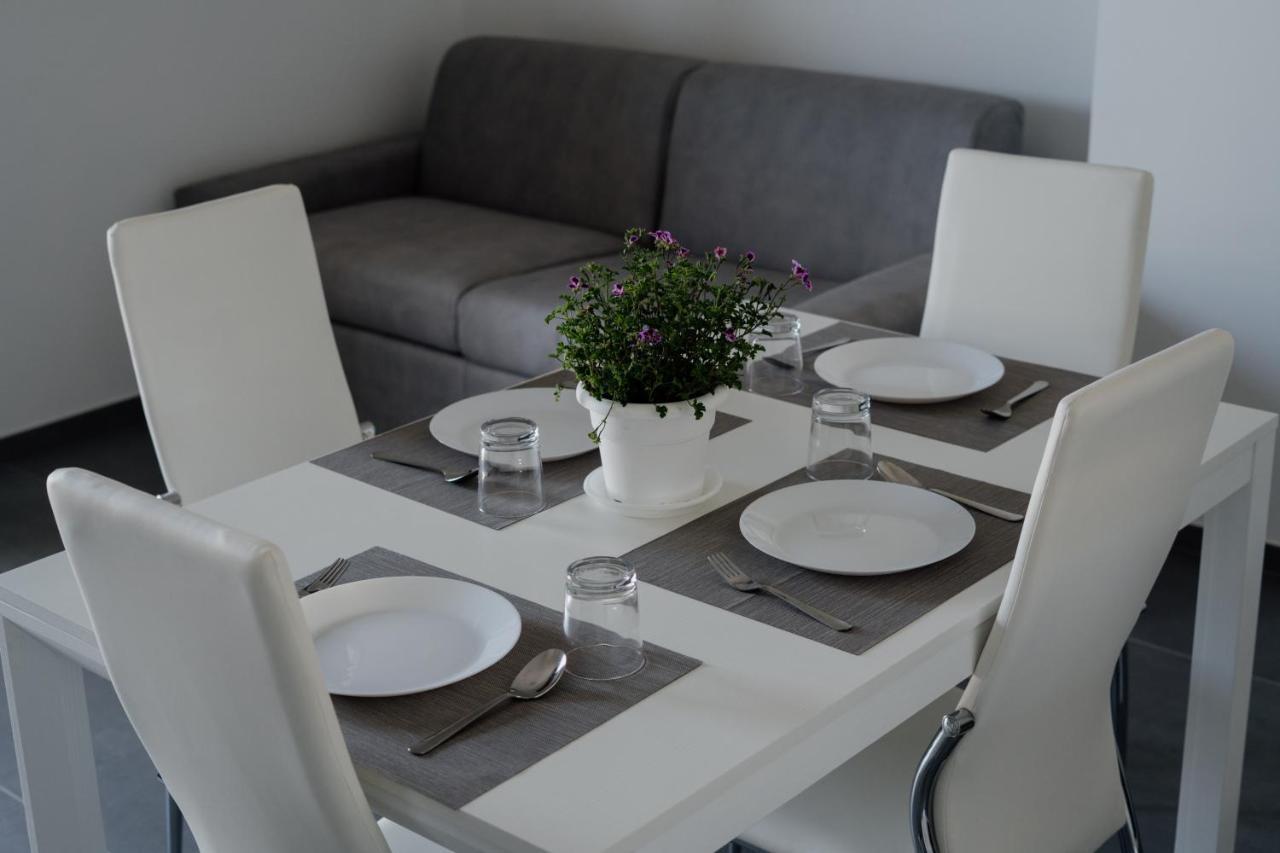 Domus Residence - Lucrezio - Бари Екстериор снимка