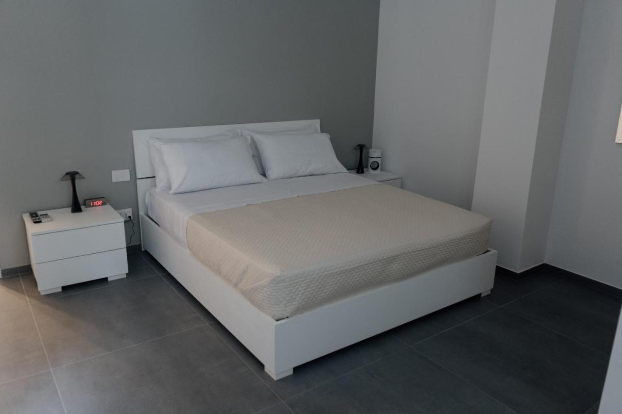 Domus Residence - Lucrezio - Бари Екстериор снимка